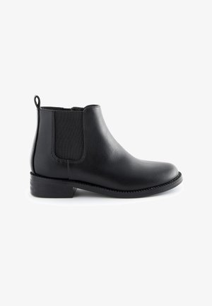 Fekete bőr bokacsizma rugalmas oldalsó panelekkel, húzófüllel, lekerekített orral, alacsony rétegelt sarokkal és varrott részletekkel a talpon.