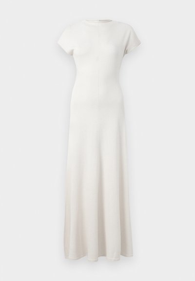 Langes, figurbetontes weißes Kleid mit kurzen Ärmeln und dezenten Nahtdetails in der Mitte vorne, vor einem schlichten Hintergrund präsentiert.