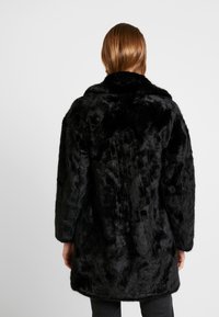 Topshop Klasický kabát - black