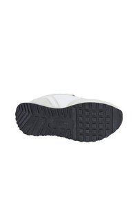 Scarpa da ginnastica bianca con suola in gomma nera testurizzata, dotata di un logo e di un motivo di tasselli geometrici per aderenza e durata.