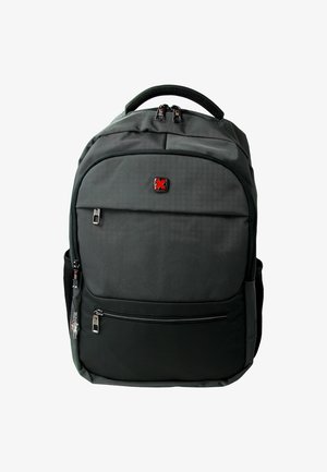 Zwarte nylon rugzak met een gladde textuur en meerdere ritscompartimenten. Voorzien van een rood logo en een gevoerde handgreep voor comfort.