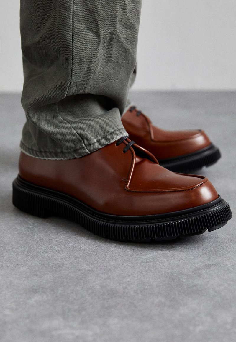 Adieu Veterschoenen lichtbruin Adieu Veterschoenen lichtbruin