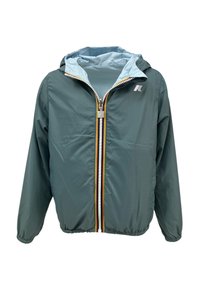 Giacca leggera verde con fodera blu nel cappuccio, chiusura con zip e dettagli multicolori, polsini elasticizzati e vestibilità comoda.