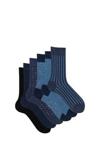 Set di sei paia di calzini con diverse tonalità di blu e nero, con motivi che includono righe, pois e macchie in colori contrastanti.