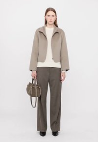 Filippa K DAFINA JACKET - Casaco leve - moss grey