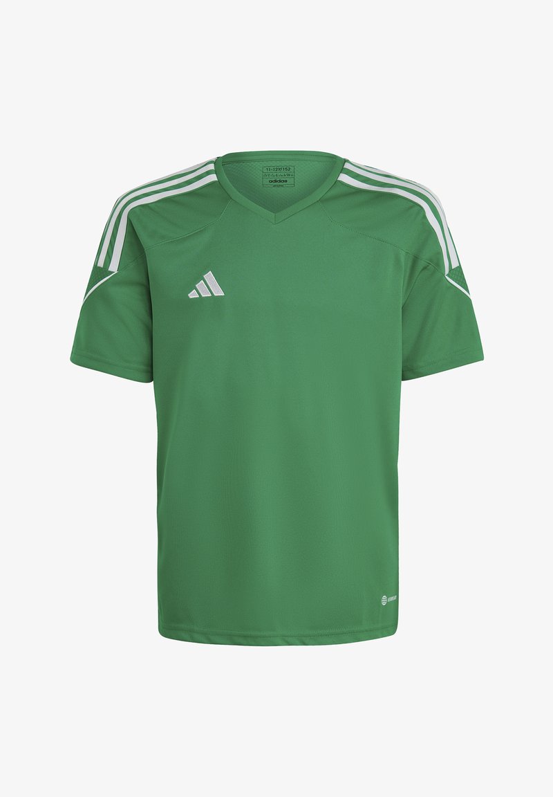 Groene sporttrui van ademende stof met een V-hals en korte mouwen. Bevat drie witte strepen op elke schouder en een logo.