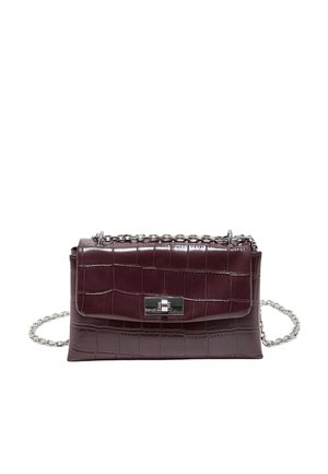 Stradivarius, RIGID COCONUT EFFECT CROSSBODY BAG - Sac bandoulière - dark red