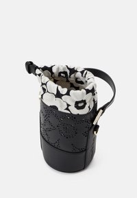 Marimekko IMPRINT NANO BUCKET UNIKKO - Bolso de mano - black