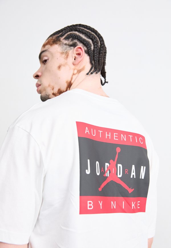 BRAND CREW - Print T-shirt3