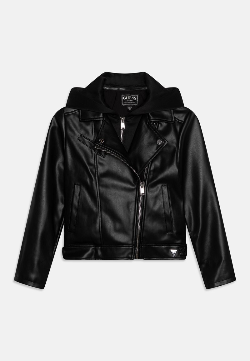 Czarna kurtka motocyklowa z sztucznej skóry z kapturem, z zapięciem na zamek błyskawiczny, srebrnymi elementami i bocznymi kieszeniami. Posiada skośne klapy i krótką konstrukcję.