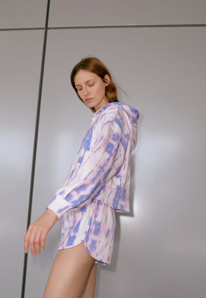 Damen Bekleidung | Olivia Rubin LULU Sweatshirt tie dye/blau - TY65656 Damen Bekleidung | Olivia Rubin LULU Sweatshirt tie dye/blau - TY65656