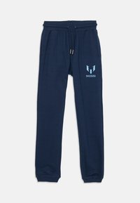 Pantalones jogger en color navy fabricados en tejido suave, con cintura elástica y cordón, puños acanalados y un logotipo "MESSi" en azul claro en el lado izquierdo.