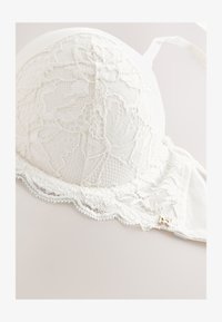 Ikke valgt, cream