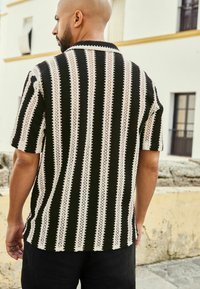 Next STRIPE SHORT SLEEVE - Hemd - black ecru cream