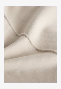 Valimata, navy stone