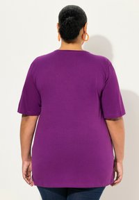 Ulla Popken PLUS SIZE SHORT SLEEVE TEE  - Basic T-shirt - classic dark purple