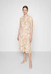 Lauren Ralph Lauren EARNEST SHORT SLEEVE DAY DRESS - Vestido de dia - pink/tan/multi