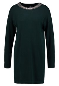 Abito in maglia di colore verde scuro con maniche lunghe e colletto decorato con perline. Presenta una vestibilità rilassata e una texture morbida.