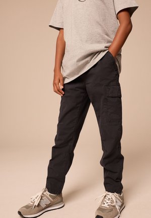 Next, REGULAR FIT - TAPERED LEG - Pantaloni cargo - black