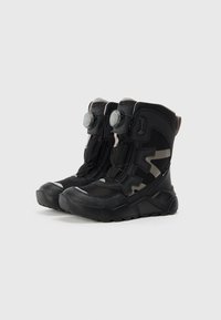 Zwarte winterlaarzen met een nylon buitenkant, verstevigde neus, gestructureerde zool en dubbele verstelbare knoppen voor een optimale pasvorm. Grijze accenten zijn zichtbaar.