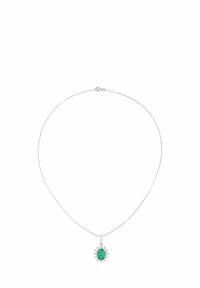 Collar de cadena plateada con colgante de piedra preciosa ovalada verde rodeada de pequeñas piedras claras.