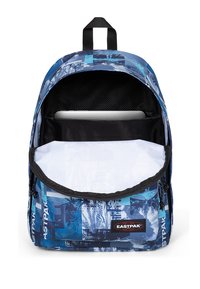Eastpak OUT OF OFFICE - Rucksack - bold city blue