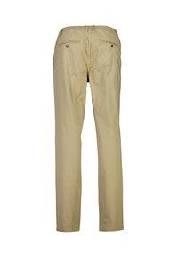 Pantalones de pierna recta en color beige con cintura elástica y dos bolsillos traseros con botón, mostrados desde atrás.