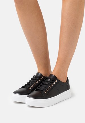 ZOE PLATFORM - Sneakers laag - black