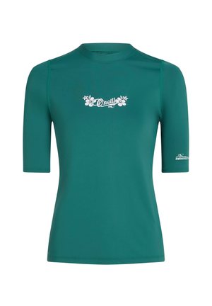 Türkiz rövid ujjú rash guard az O'Neill logójával és virágmintával a mellkason, testhez simuló szabású, jobboldali ujján SKINS anyag címkével.