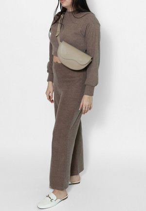 Chiara Ferretti, CHIARA FERRETTI BELT BAG - Schoudertas - cognac