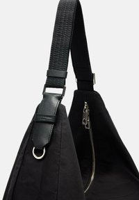Liebeskind Berlin MOON HOBO czarny