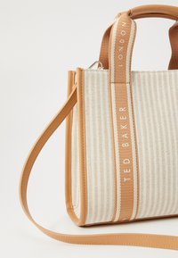 Ted Baker HARLLEE STRIPED SMALL CROSSBODY BAG - Handtas - camel