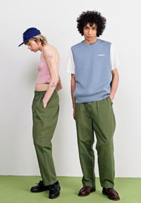 Service Works DRILL PART TIMER UNISEX - Παντελόνι - olive