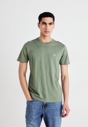 PATCH LOGO TEE - T-shirt basic - olive stone