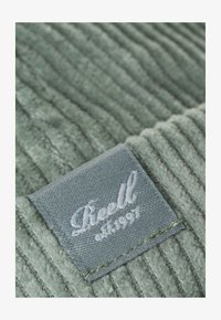 Unselected, hedge cord