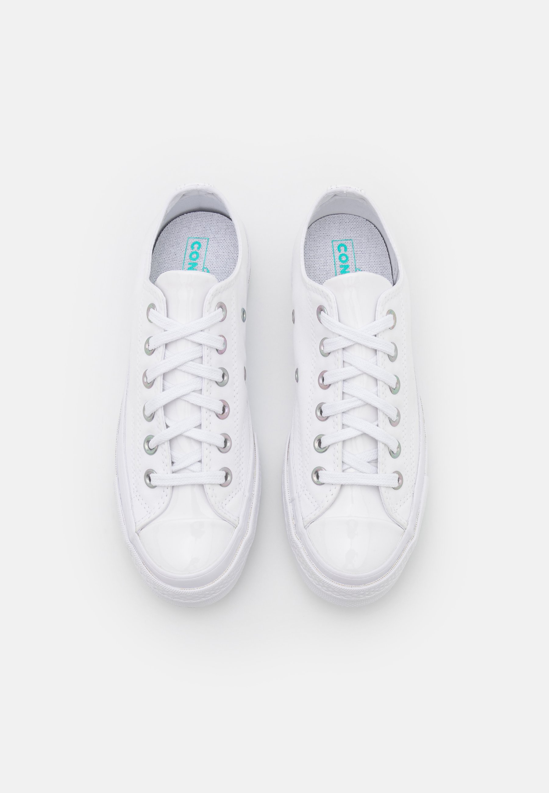 converse dance white