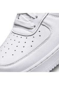 Thumbnail Image 6