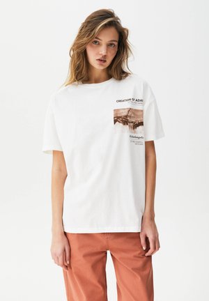 MICHELANGELOS THE CREATION OF ADAM - Print T-shirt - white