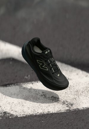 1080 V15 - Laufschuh Straße - black faded black