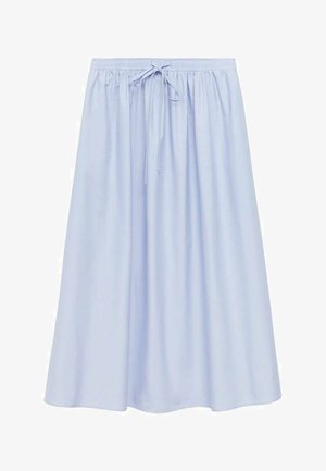 Fustă albastru deschis, până la genunchi, cu o croială lejeră, având un elastic în talie și șnururi ajustabile. Material neted, ușor.