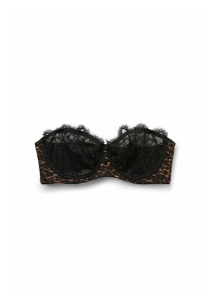 Černá krajková balkonová podprsenka s leopardím potiskem, s jemně zoubkovanými krajkovými okraji, kosticemi a hladkým textilním povrchem.