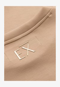 Non sélectionné, beige