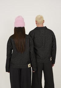 LEGACY STUDIOS UNISEX - Chaqueta vaquera - black