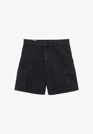 Zwarte cargoshorts met taillebandlussen, knoop- en ritssluiting aan de voorkant, schuine voorzakken en zijflappzakken.