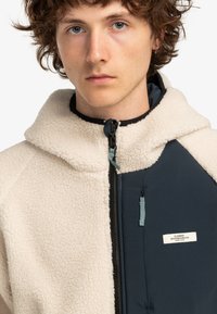 Element WOLFE - RÉVERSIBLE - Giacca in pile - beige