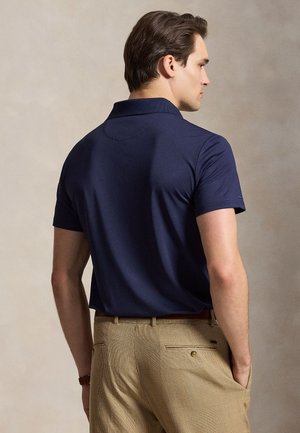 Polo Ralph Lauren TAILORED FIT POLO BEAR PERFORMANCE POLO - Poloshirt - refined navy