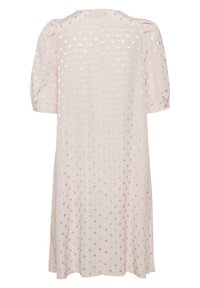 Světlé růžové šaty s volným střihem, s puntíkovaným vzorem, krátkými nabíranými rukávy a kulatým výstřihem. Vyrobeno z měkké, texturované látky.