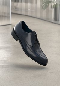 LEATHER - Zakelijke veterschoenen - navy blue