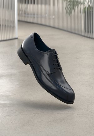 LEATHER - Alkalmi fűzős cipők - navy blue