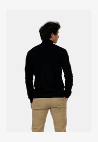 Unausgewählt, bordeaux